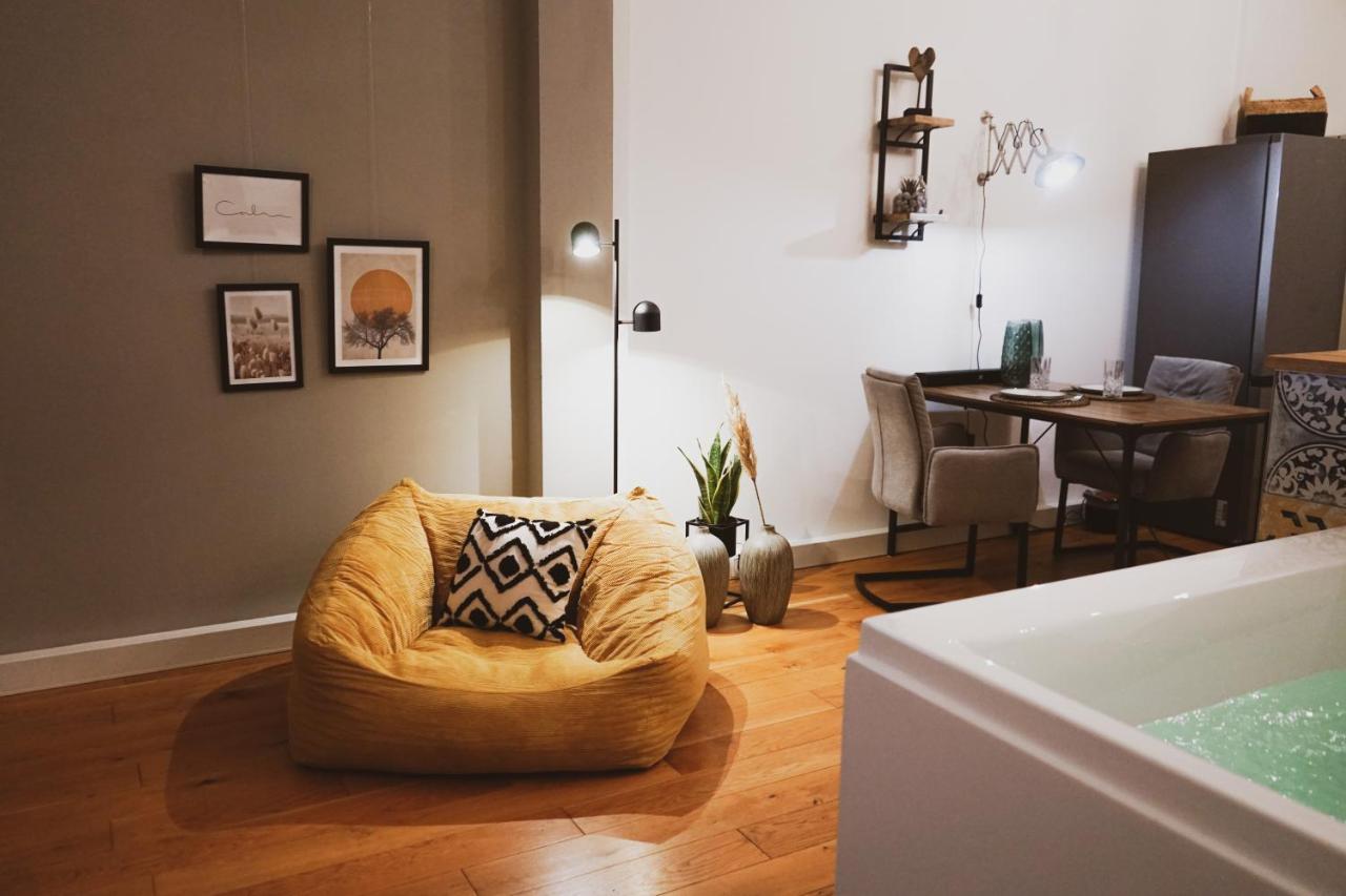 Stilvolles City-Loft Mit Privatem Whirlpool Trier Buitenkant foto
